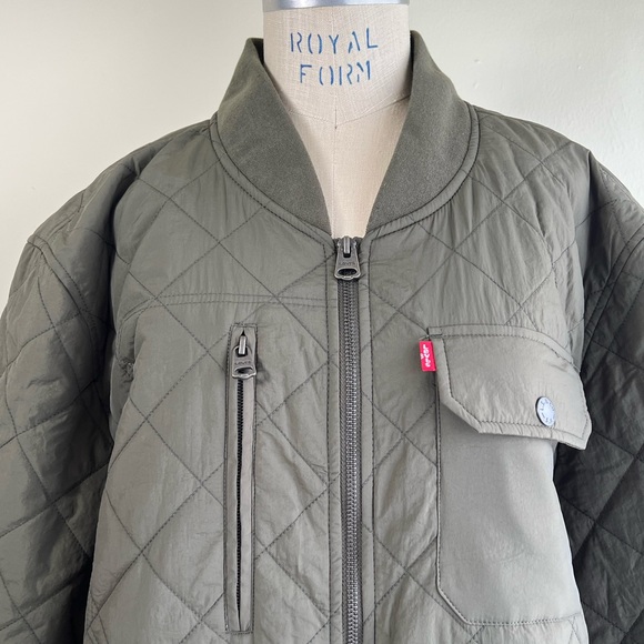 NWT Levi's Men's Diamond Quilt Bomber Jacket  SZ - XL - Picture 9 of 16